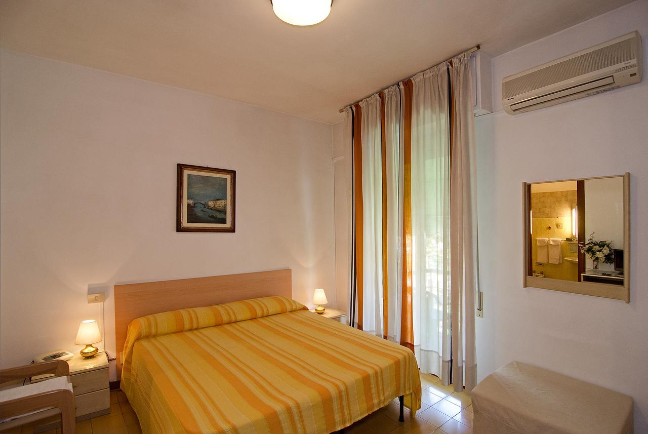 Hotel San Domingo Lido di Camaiore Exteriör bild